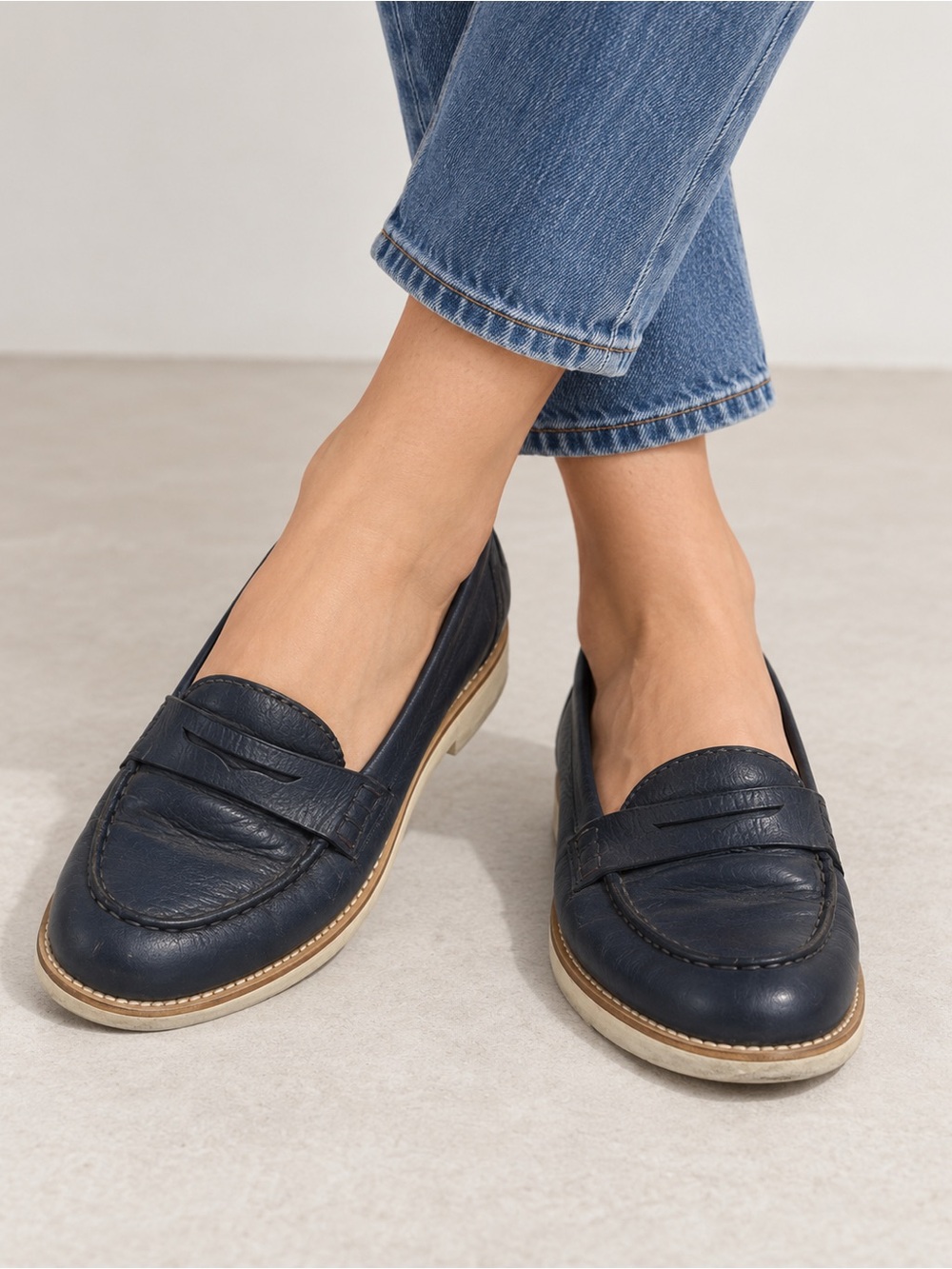 Tod’s Women’s Black Leather Penny Loafers Size 38 Made in Italy